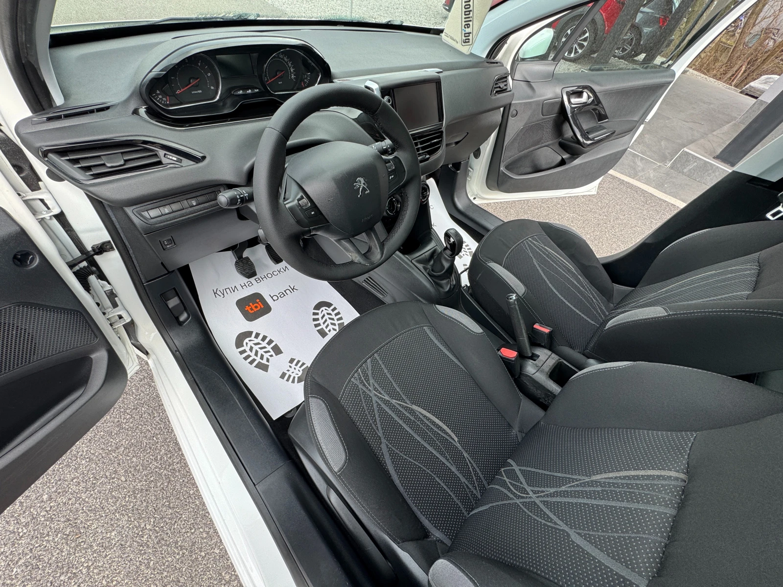 Peugeot 208 1.4HDI НОВ ВНОС  - изображение 7