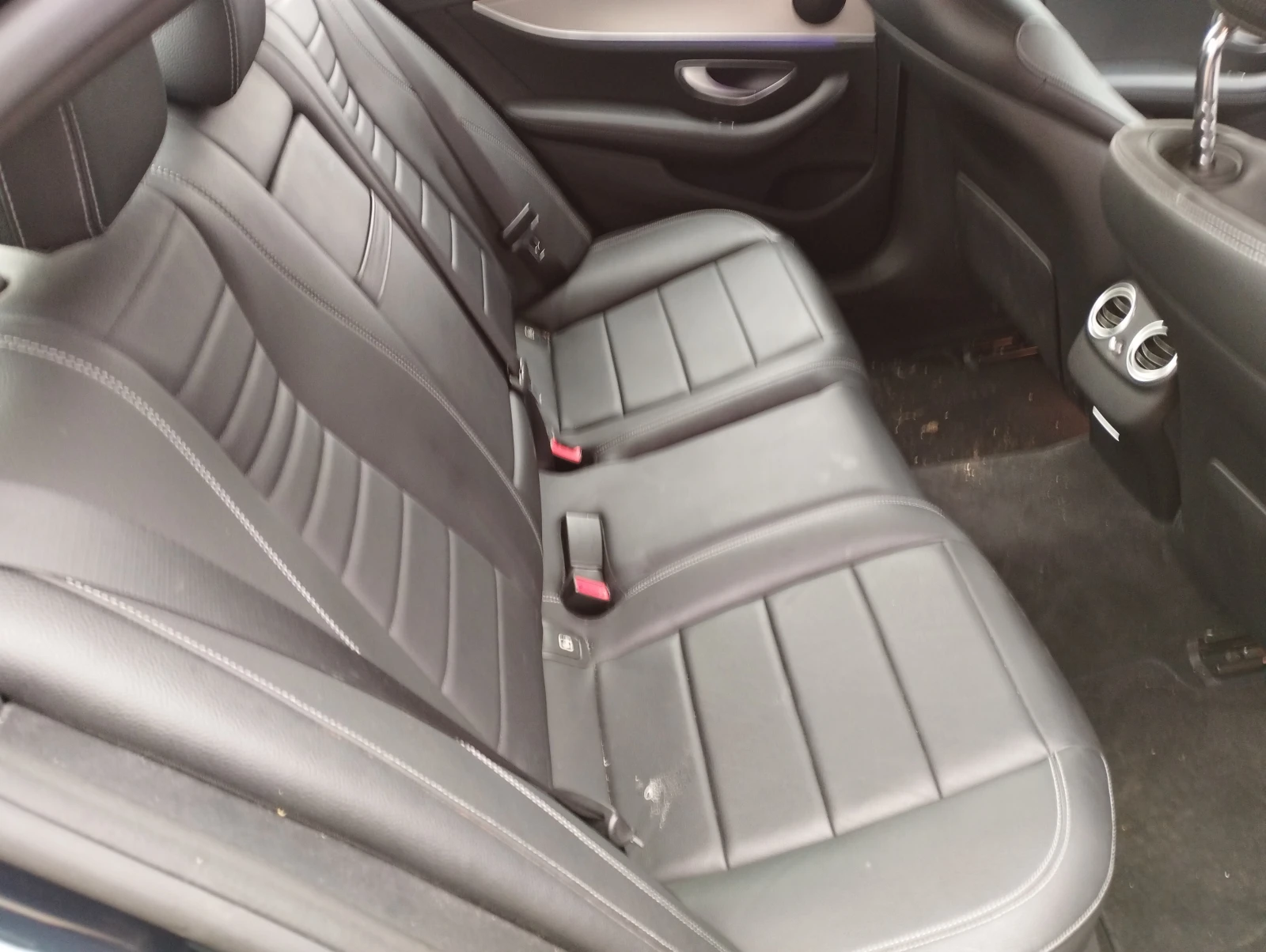 Mercedes-Benz E 220 E22D W213 - изображение 10