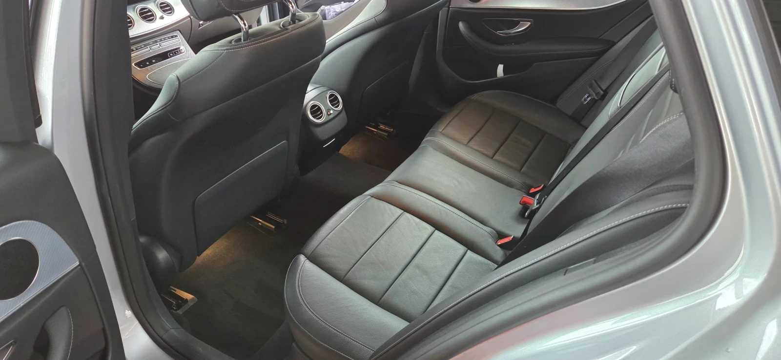 Mercedes-Benz E 300, снимка 16 - Автомобили и джипове - 53901864