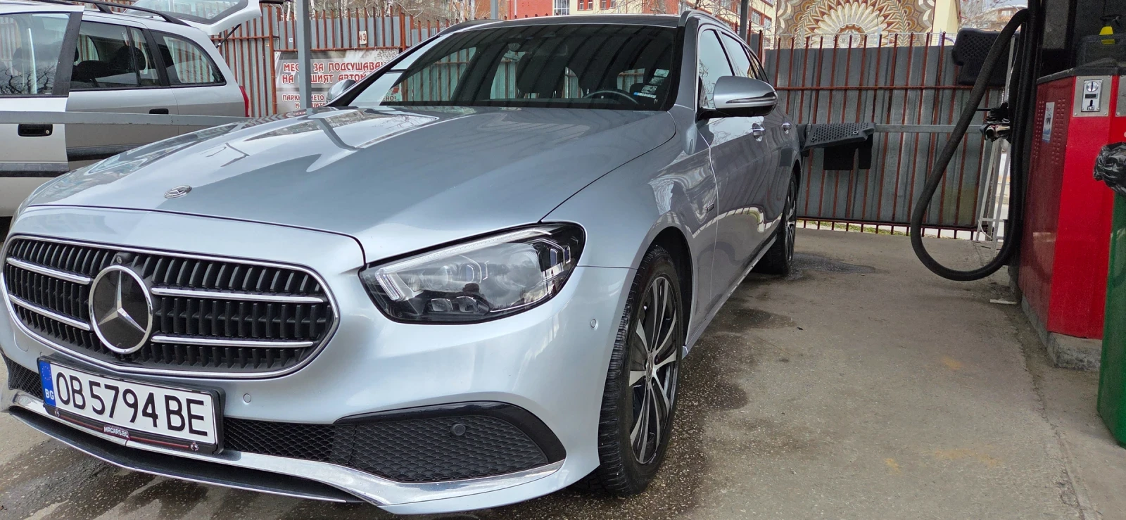 Mercedes-Benz E 300, снимка 2 - Автомобили и джипове - 53901864