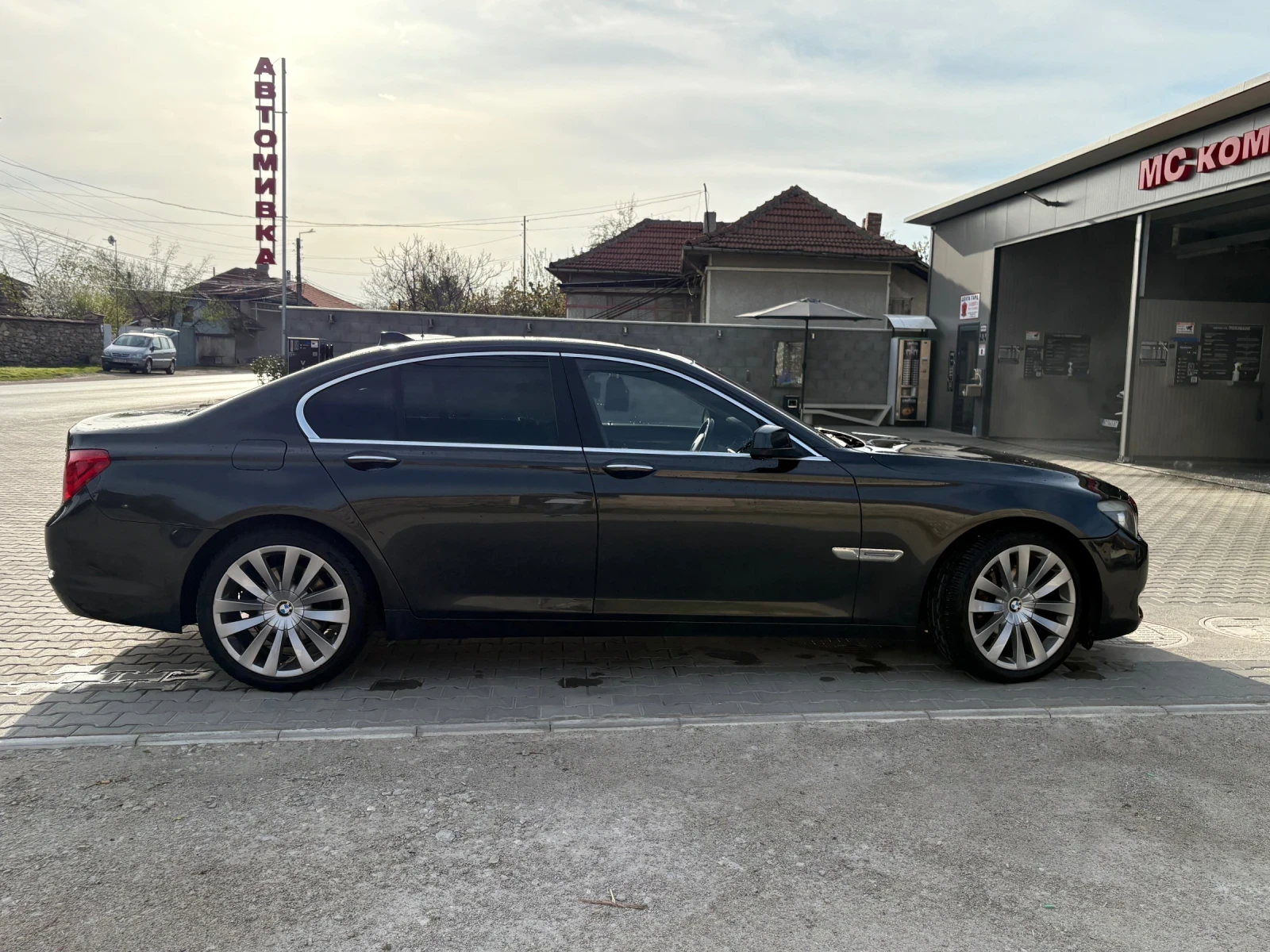 BMW 730, снимка 2 - Автомобили и джипове - 54032125