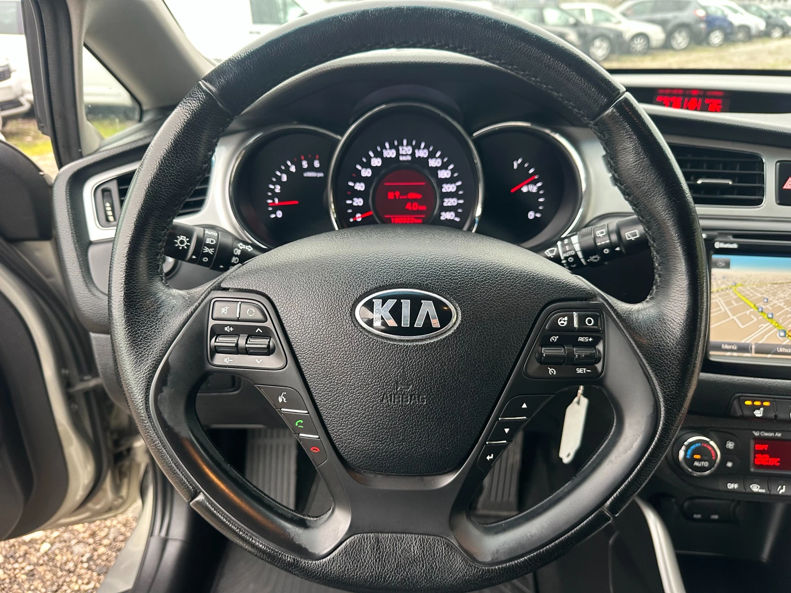 Kia Ceed 1.6CRDI 110kc FACE, снимка 14 - Автомобили и джипове - 54042200
