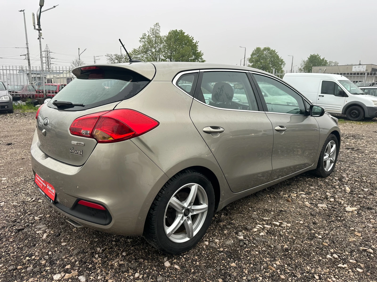 Kia Ceed 1.6CRDI 110kc FACE, снимка 3 - Автомобили и джипове - 54042200