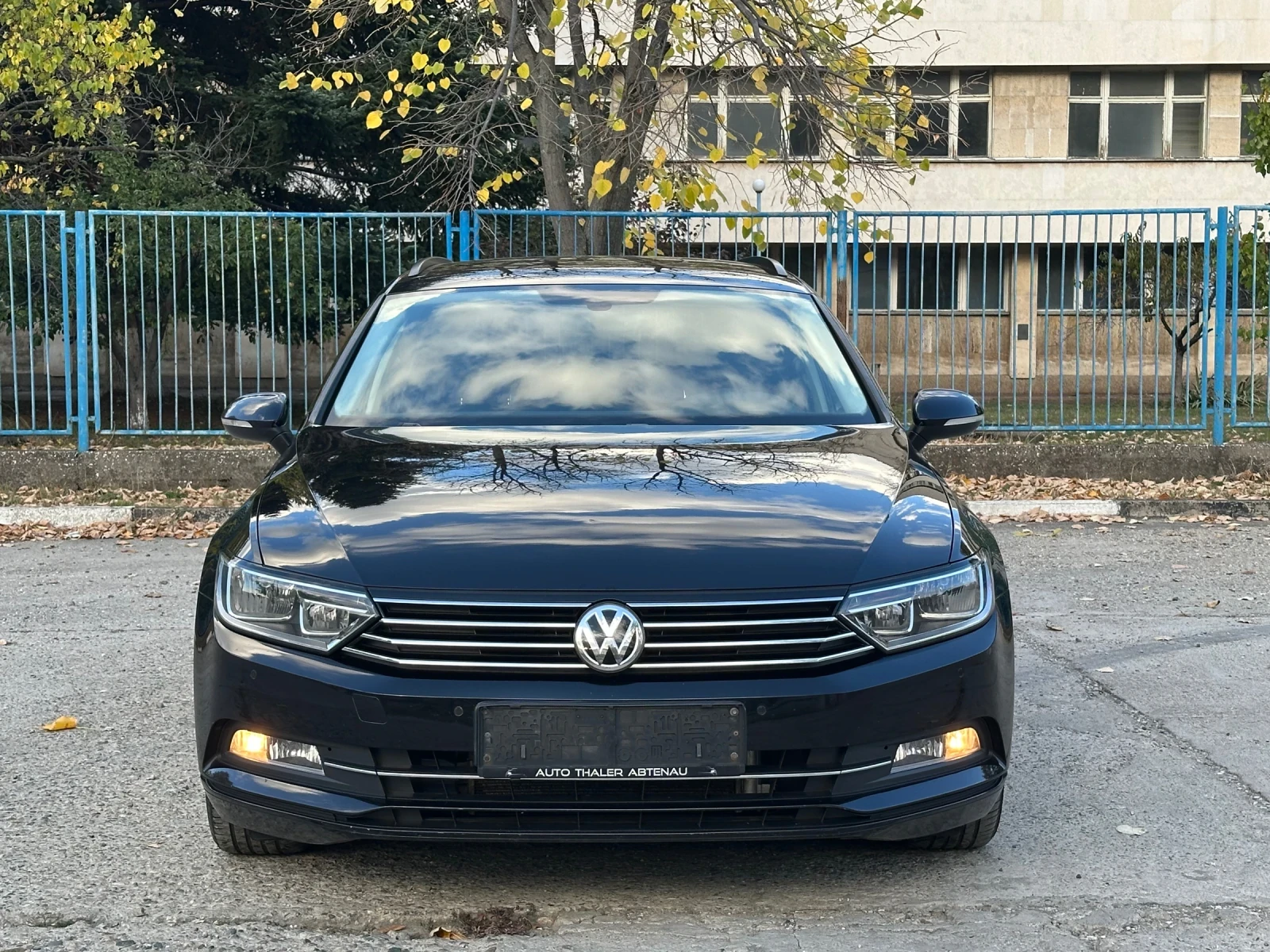 VW Passat 1.6TDI, снимка 8 - Автомобили и джипове - 54784220