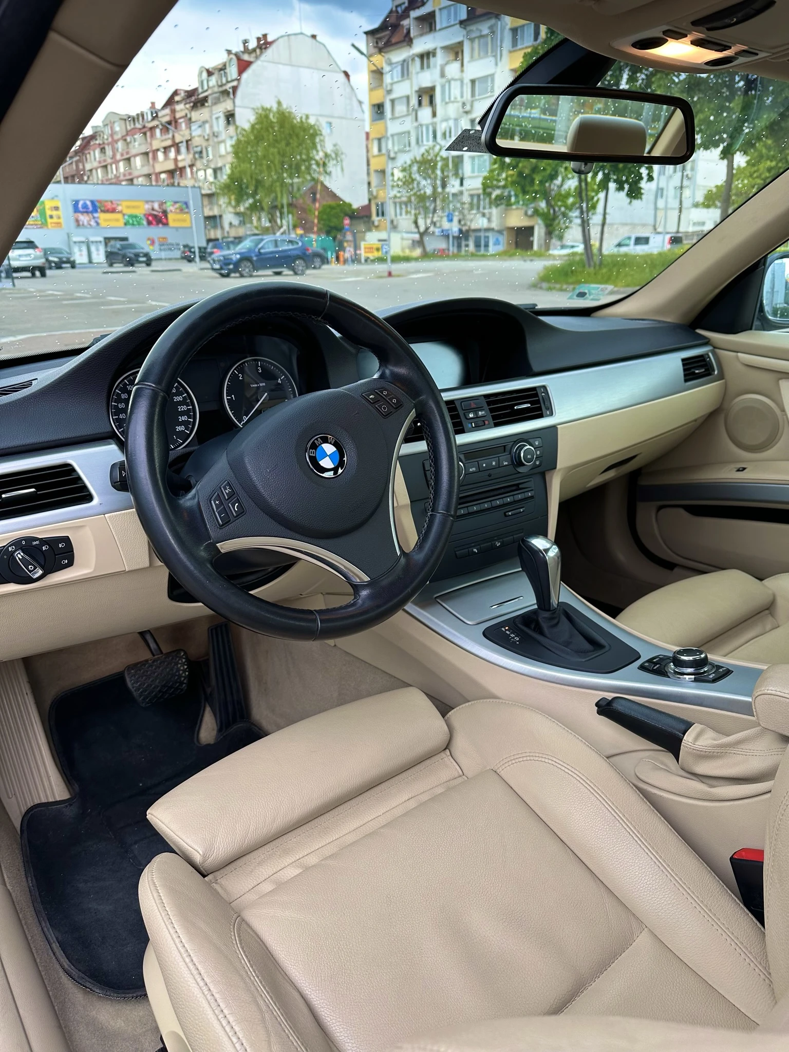 BMW 320 d E92 xDrive Facelift, снимка 10 - Автомобили и джипове - 54885165