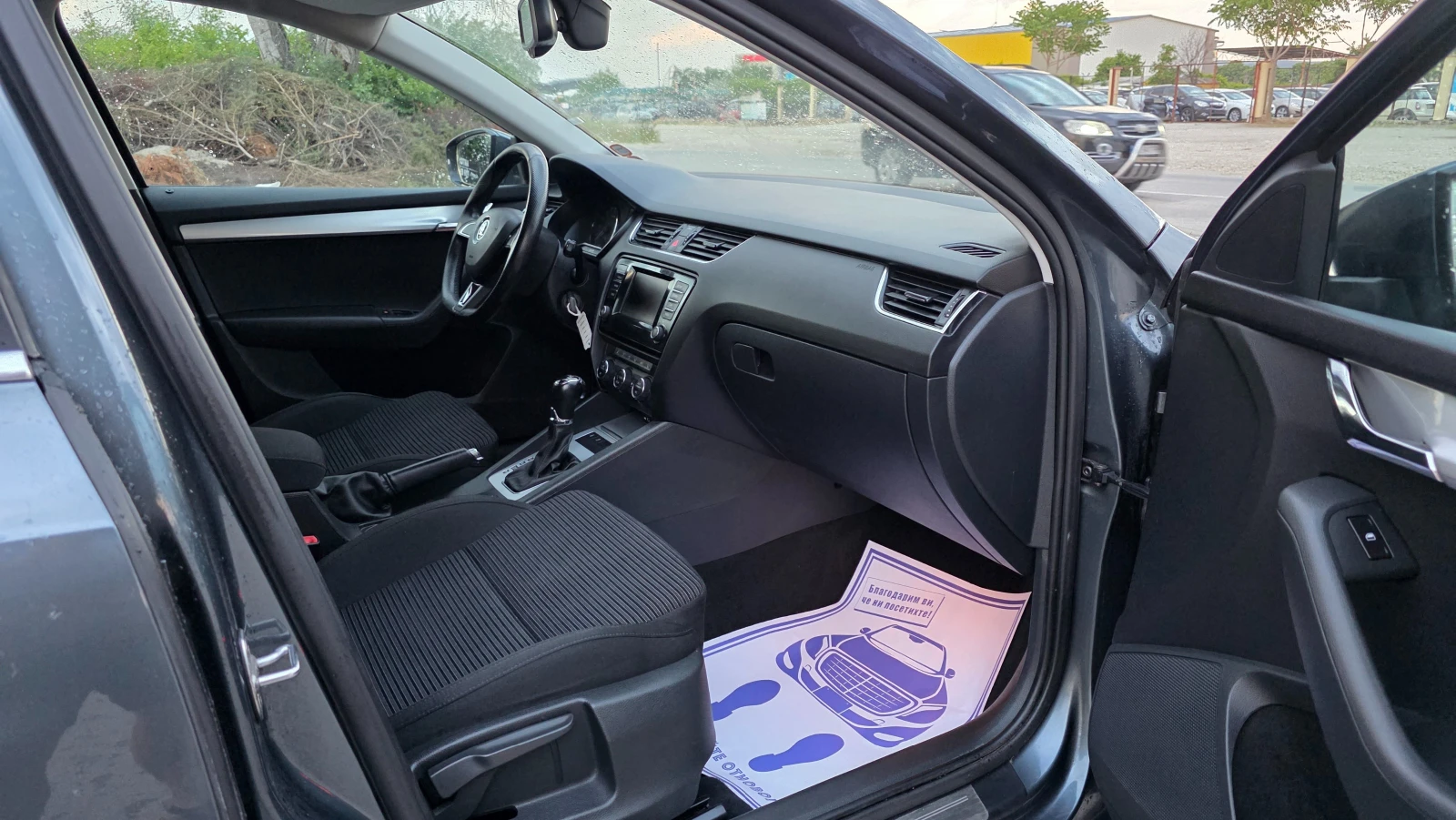 Skoda Octavia KATO ЧИСТО НОВА, снимка 11 - Автомобили и джипове - 54963863