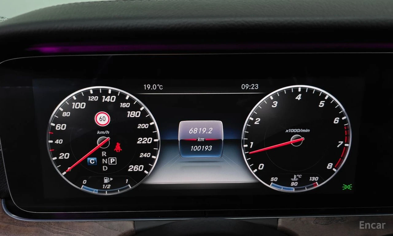 Mercedes-Benz E 300 Exclusive* ПОДГРЕВ* ОБДУХВАНЕ* 360 CAM* DIGITAL* , снимка 9 - Автомобили и джипове - 55224033