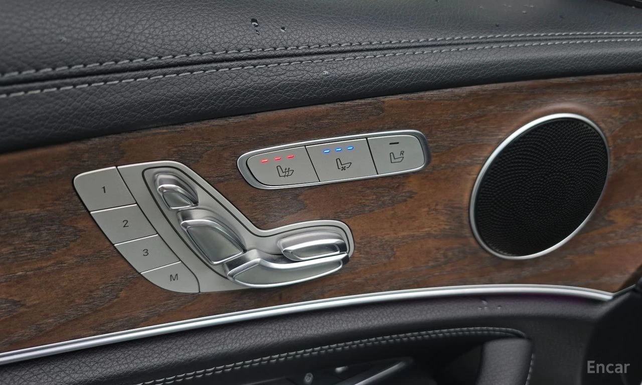 Mercedes-Benz E 300 Exclusive* ПОДГРЕВ* ОБДУХВАНЕ* 360 CAM* DIGITAL* , снимка 13 - Автомобили и джипове - 55224033