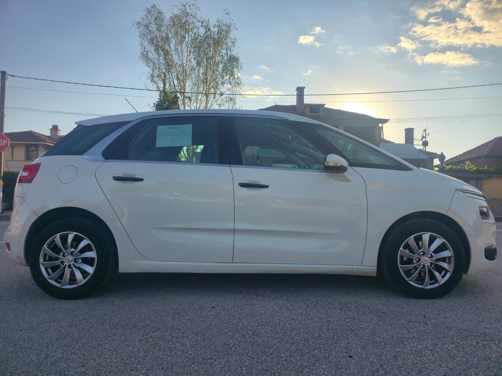 Citroen C4 Picasso, снимка 2 - Автомобили и джипове - 55708025