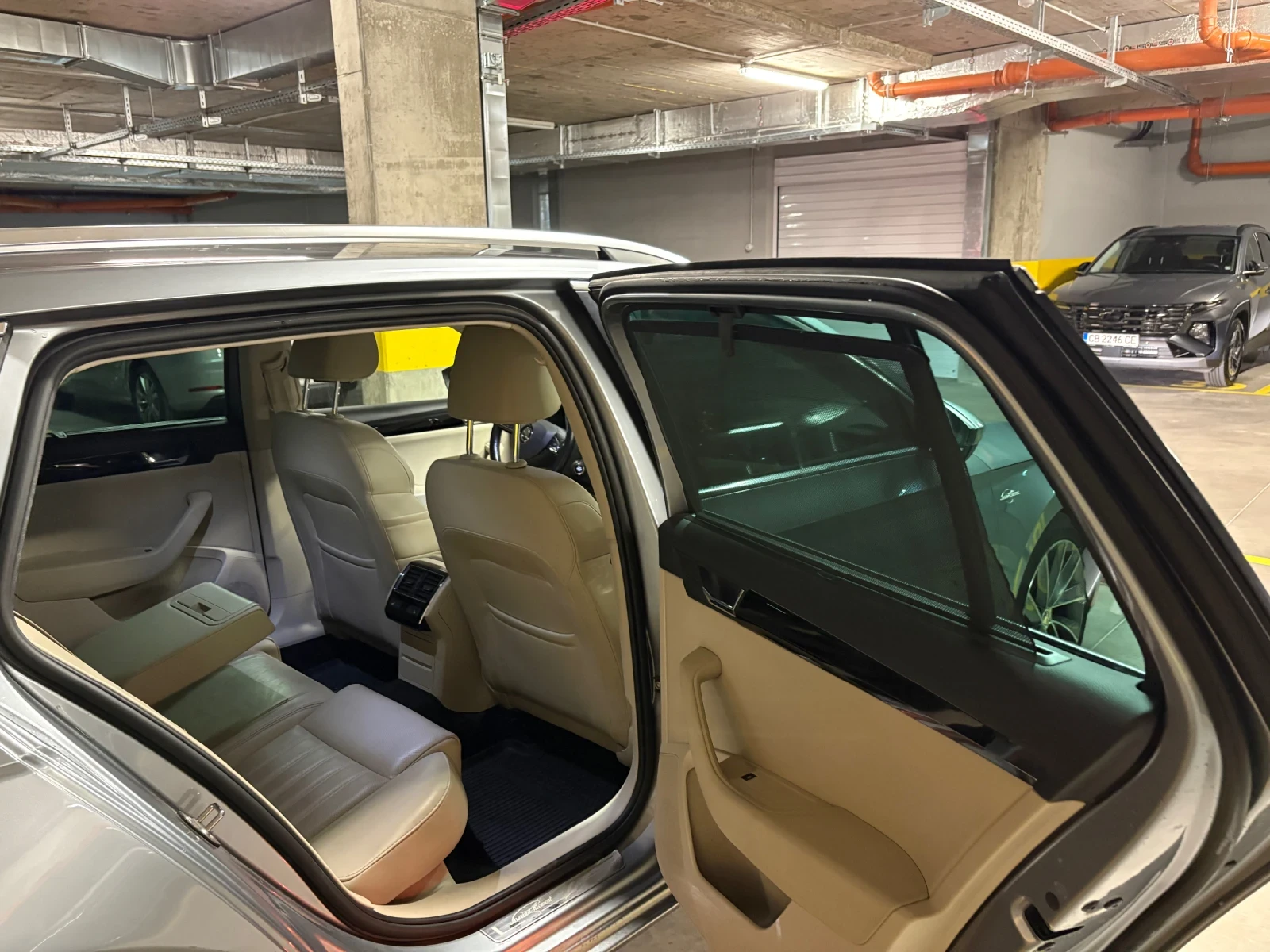 Skoda Superb L&K 2.0 TDI, 4x4, Комби, Автоматик, Кожен салон, снимка 10 - Автомобили и джипове - 55968936