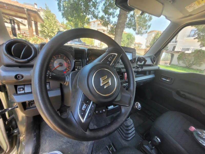 Suzuki Jimny 1.5, снимка 9 - Автомобили и джипове - 47436061