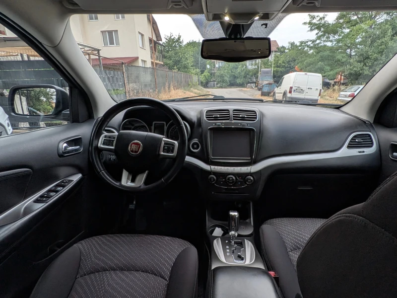 Fiat Freemont * * 4X4* * AVTOMAT* * 7 МЕСТА* * KEYLESS* * TOP* *, снимка 10 - Автомобили и джипове - 52666049