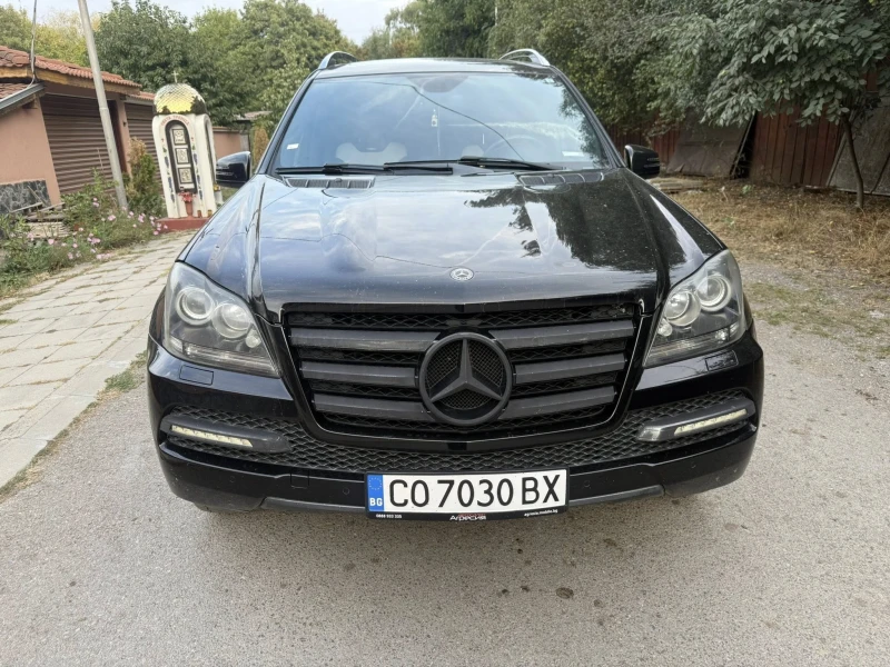 Mercedes-Benz GL 550, снимка 3 - Автомобили и джипове - 52576319