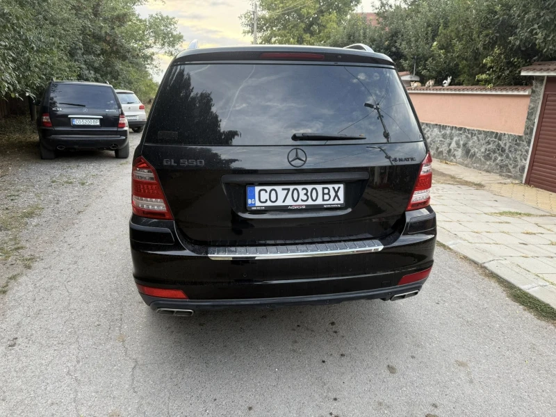 Mercedes-Benz GL 550, снимка 8 - Автомобили и джипове - 52576319