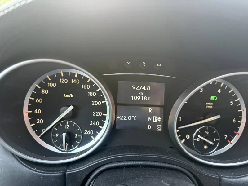 Mercedes-Benz GL 550, снимка 6 - Автомобили и джипове - 52576319