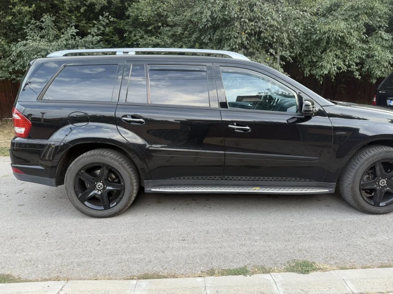 Mercedes-Benz GL 550, снимка 12 - Автомобили и джипове - 52576319