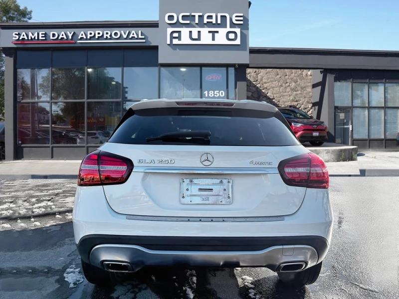 Mercedes-Benz GLA * GLA250 4MATIC * CARFAX * ЦЕНА ДО БГ, снимка 5 - Автомобили и джипове - 52988931