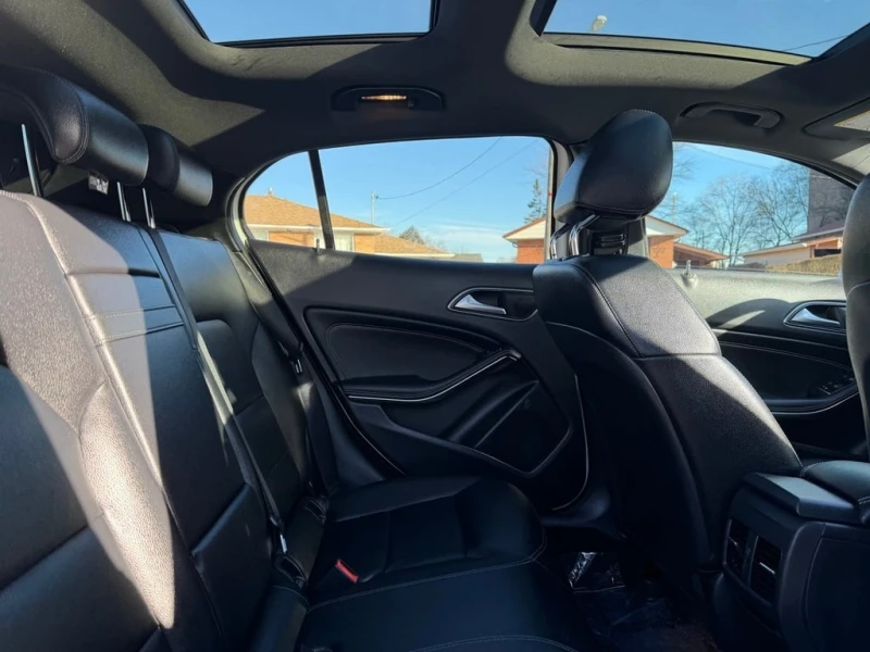 Mercedes-Benz GLA * GLA250 4MATIC * CARFAX * ЦЕНА ДО БГ, снимка 8 - Автомобили и джипове - 52988931