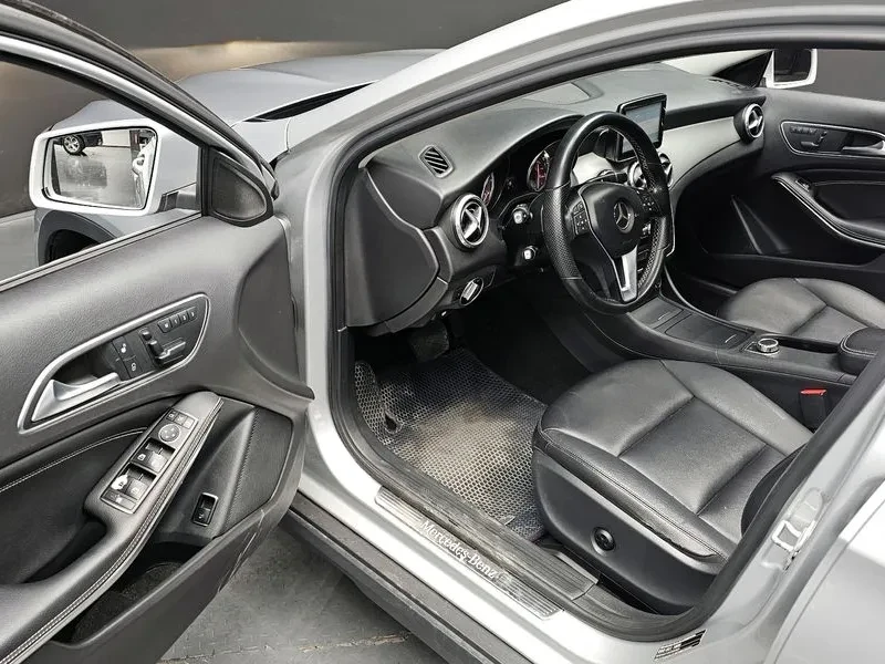Mercedes-Benz GLA 200 Cdi, снимка 12 - Автомобили и джипове - 55103099