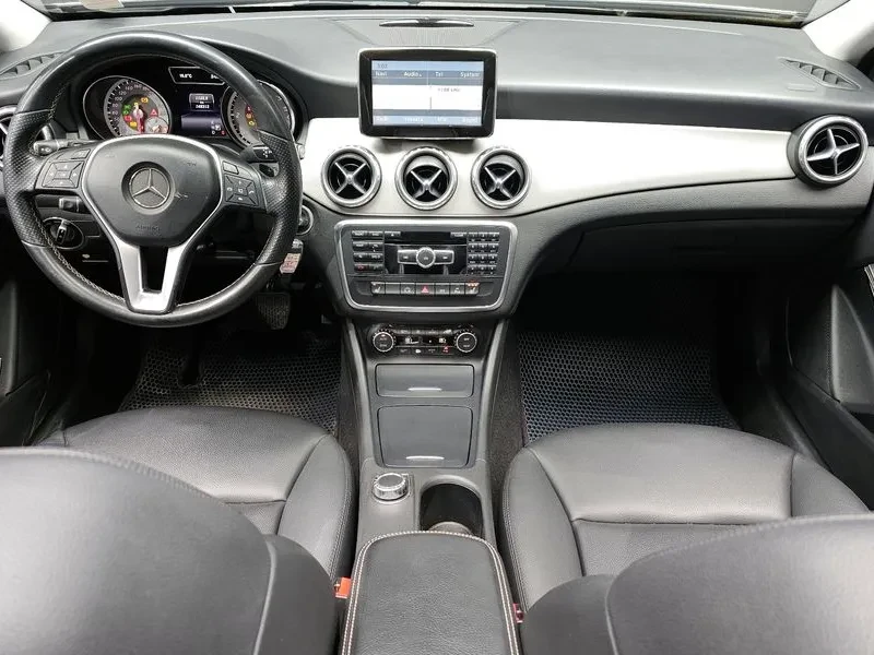 Mercedes-Benz GLA 200 Cdi, снимка 7 - Автомобили и джипове - 55103099