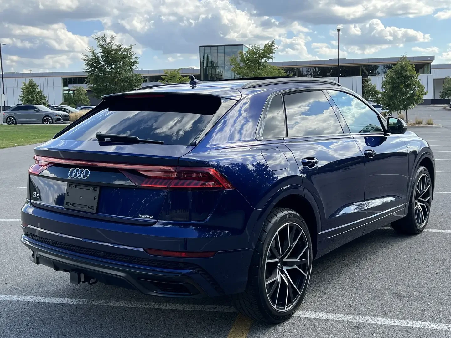 Audi Q8 Keyless/head-up/подгрев/обдухване/панорама/лизинг - изображение 3