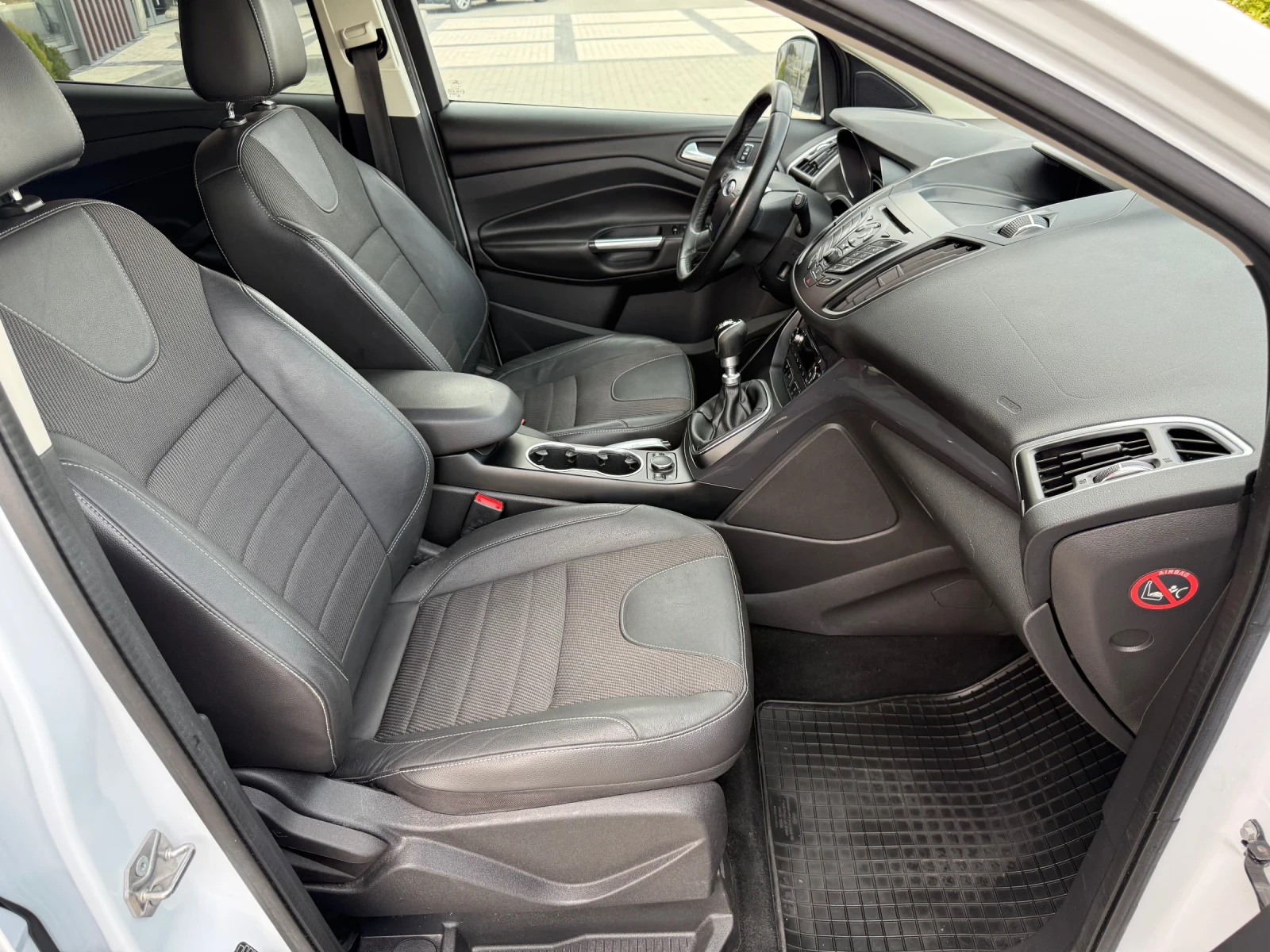 Ford Kuga 2.0 TDCi 4X4 / TITANIUM / KOJA / PODGREV / KEYLESS | Mobile.bg � ����������� 12