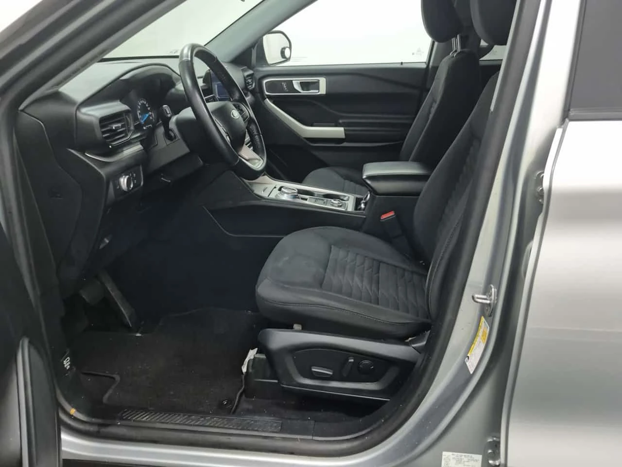 Ford Explorer * XLT * CARFAX * ПОДГРЕВИ* КАМЕРА, снимка 5 - Автомобили и джипове - 53771356