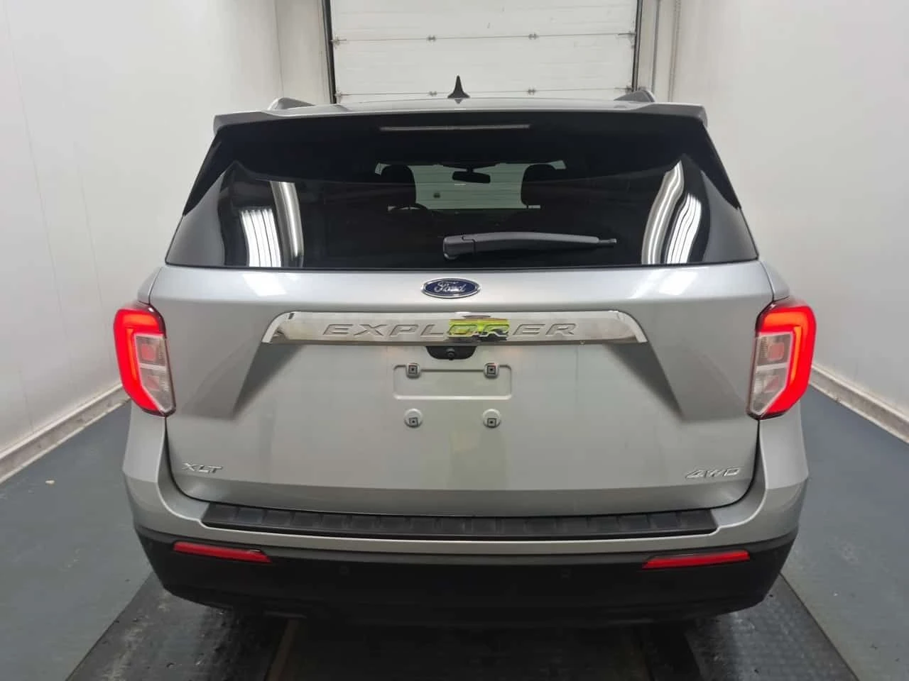 Ford Explorer * XLT * CARFAX * ПОДГРЕВИ* КАМЕРА, снимка 16 - Автомобили и джипове - 53771356