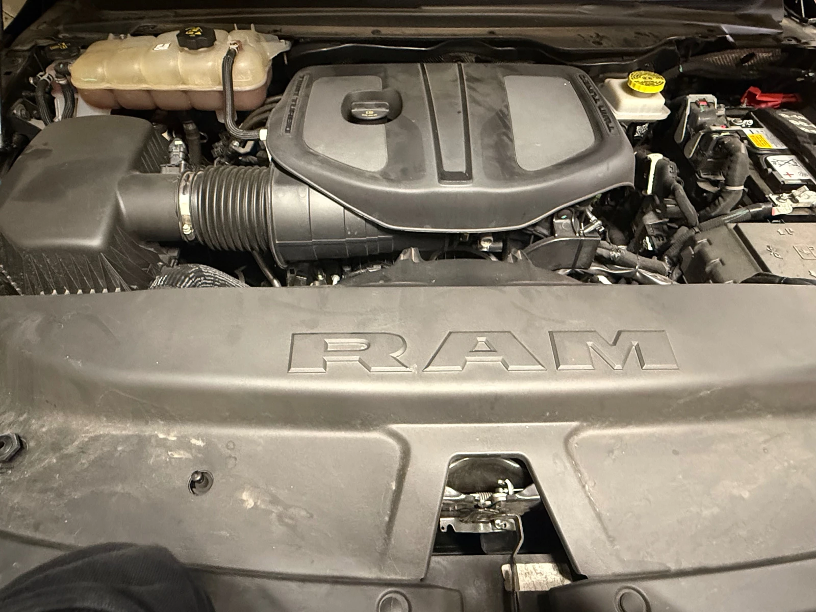 Dodge RAM 1500 LARAMIE | Black Edition | Full Екстри | На Части| , снимка 8 - Автомобили и джипове - 54781776