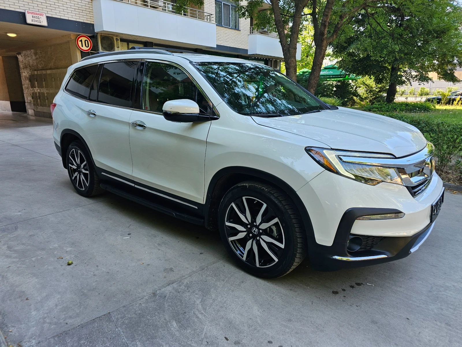 Honda Pilot 3.5 V6 Limitet Edition, снимка 4 - Автомобили и джипове - 54898658