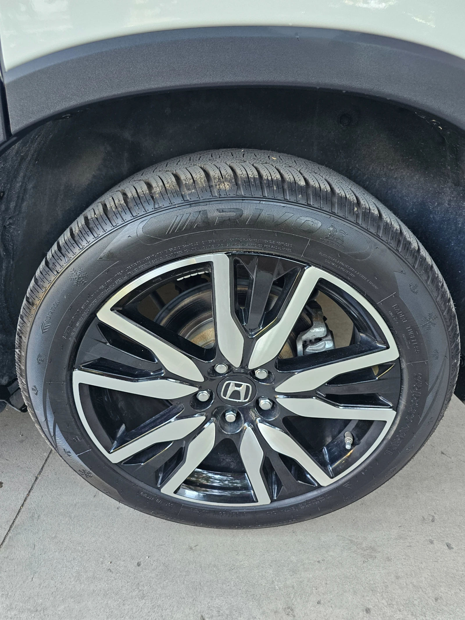 Honda Pilot 3.5 V6 Limitet Edition, снимка 16 - Автомобили и джипове - 54898658