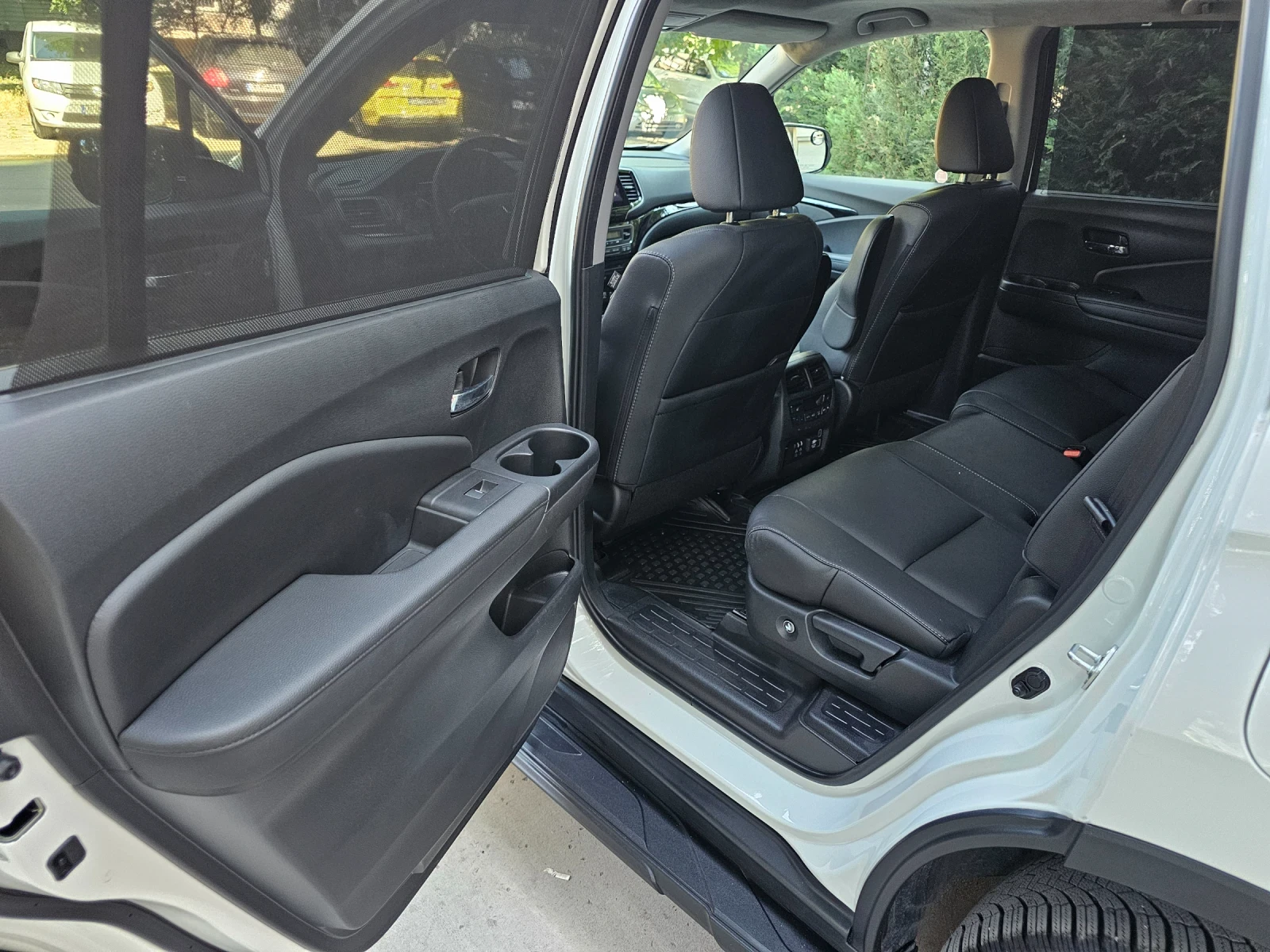 Honda Pilot 3.5 V6 Limitet Edition, снимка 7 - Автомобили и джипове - 54898658