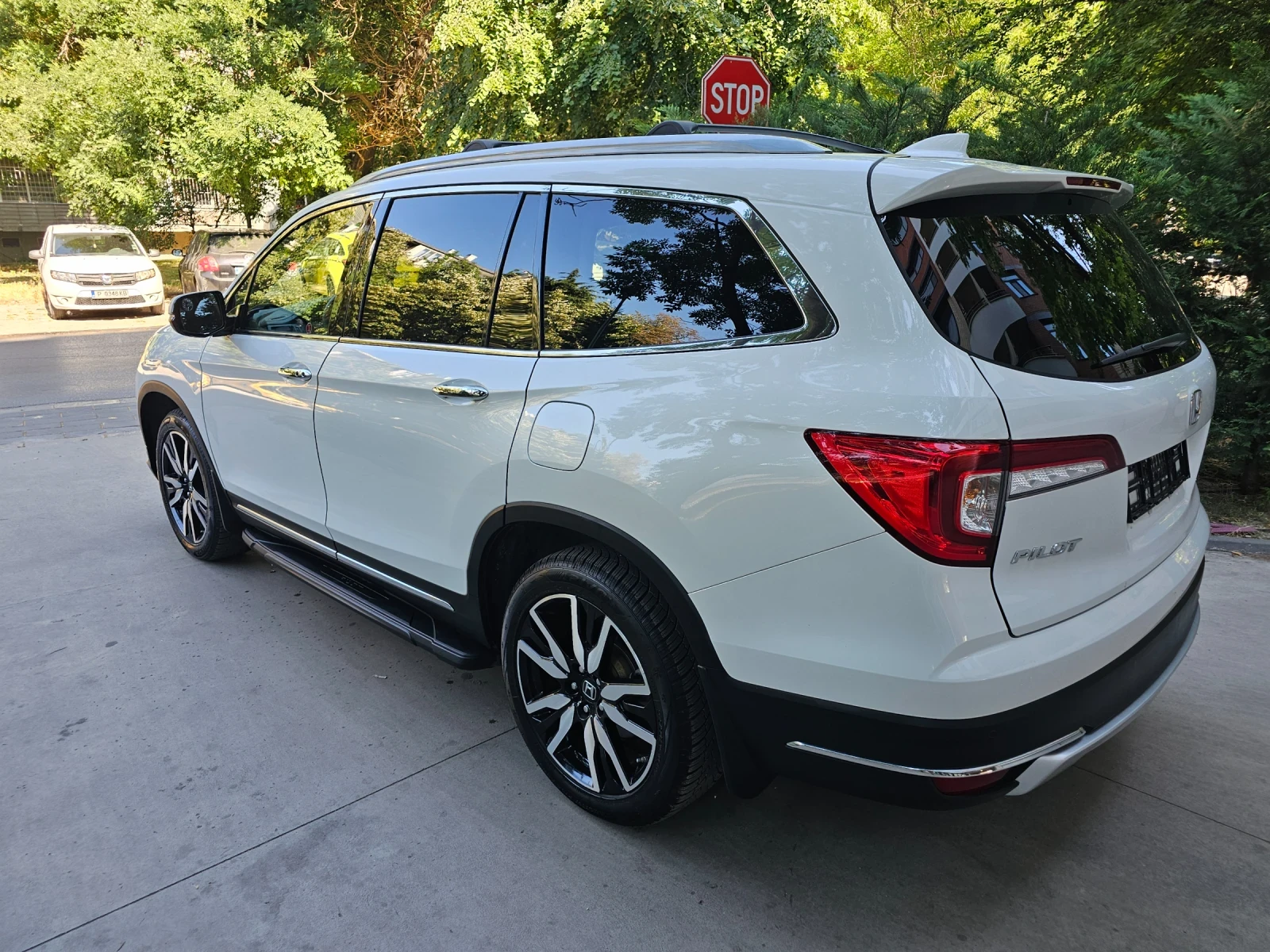 Honda Pilot 3.5 V6 Limitet Edition, снимка 2 - Автомобили и джипове - 54898658