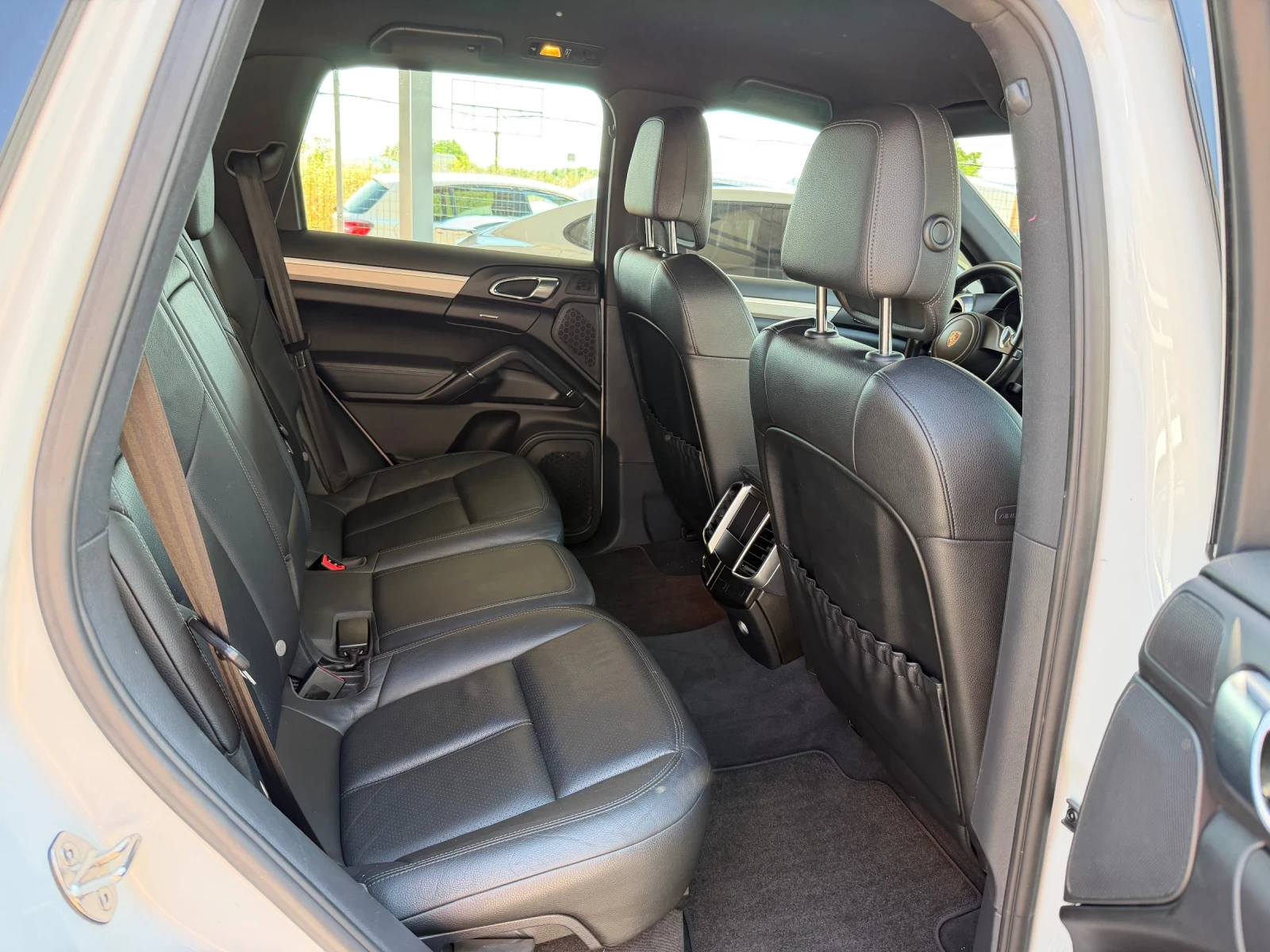Porsche Cayenne 3.0d#SPORTPACK#NAVI#PDC#Bi-XENON#, снимка 14 - Автомобили и джипове - 55015887
