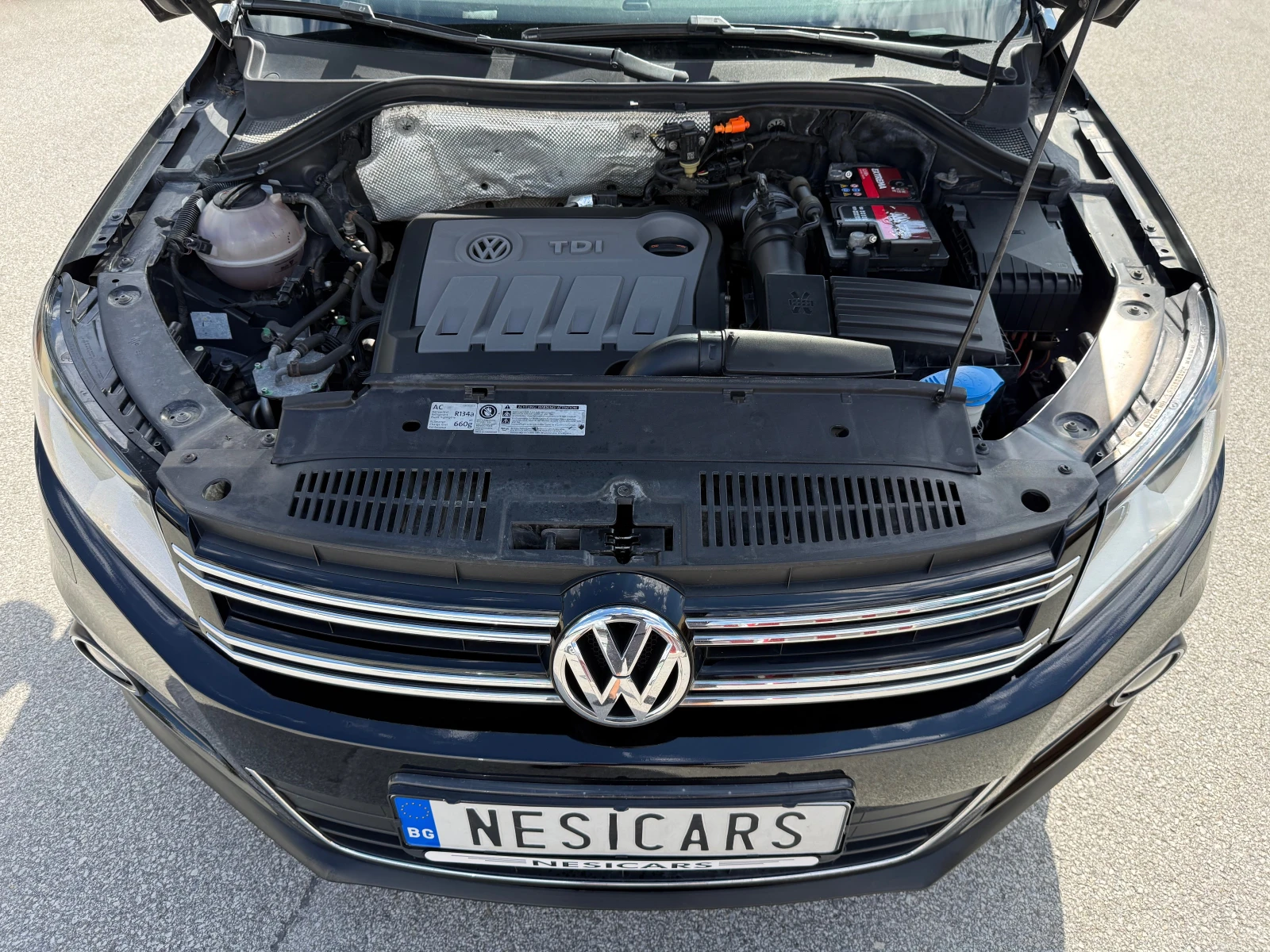 VW Tiguan 2.0 TDI Sport & Style 4Motion !ТОП СЪСТОЯНИЕ!, снимка 8 - Автомобили и джипове - 55222675