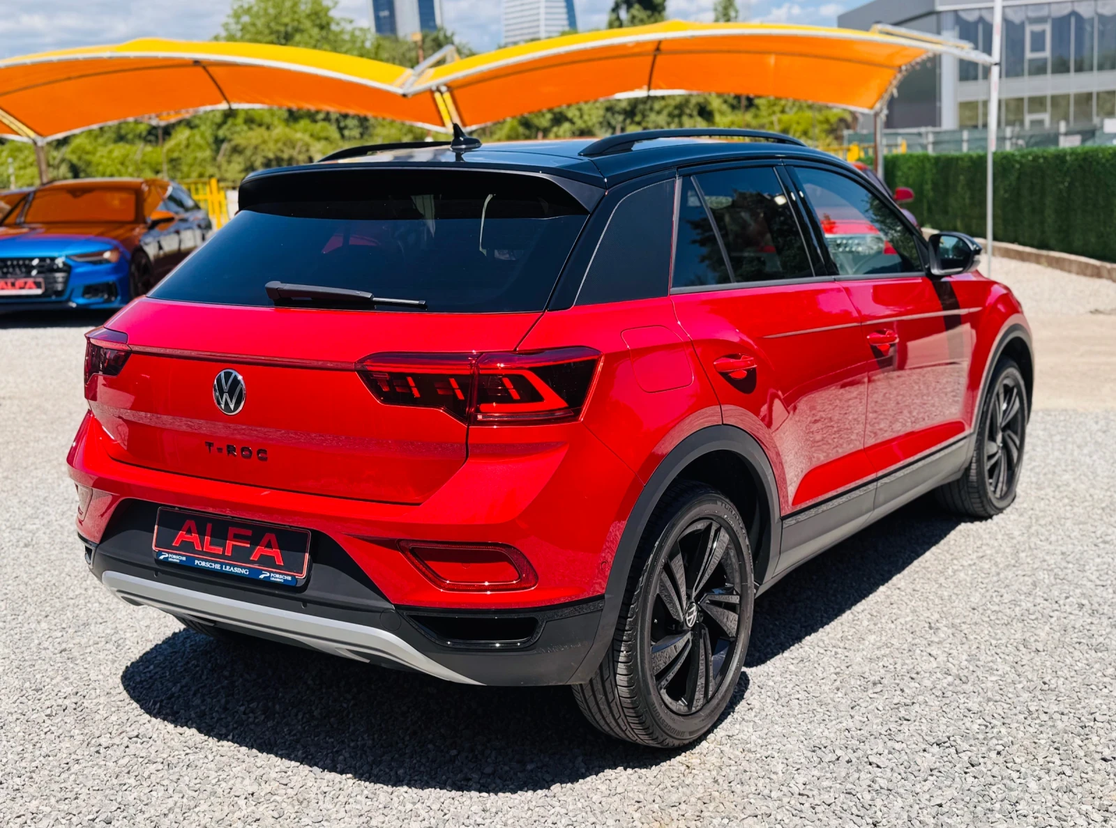 VW T-Roc 1.5i/ПЪЛНА ГАРАНЦИЯ/НОВА КОЛА-11000км/ВС.ПЛАТЕНО//, снимка 7 - Автомобили и джипове - 55289538