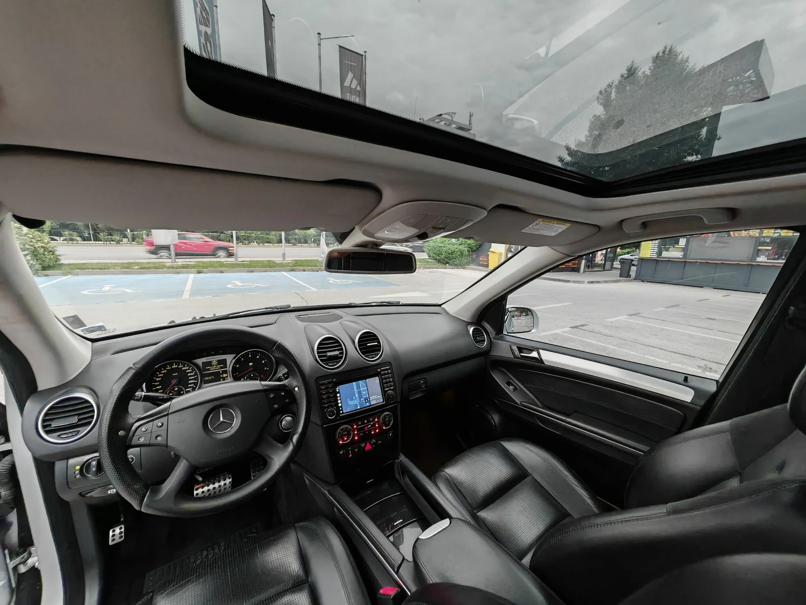 Mercedes-Benz ML 63 AMG, снимка 11 - Автомобили и джипове - 55297069