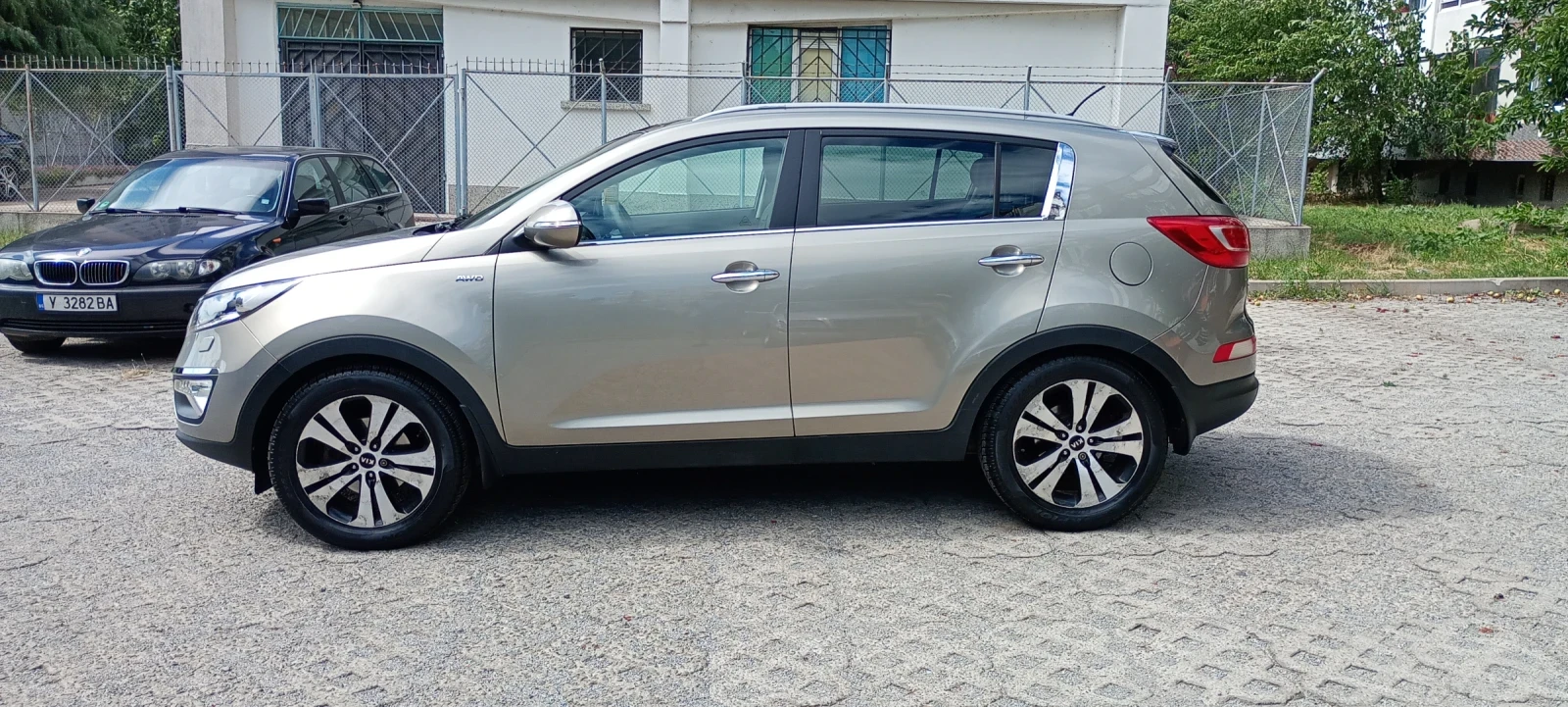 Kia Sportage 2.0D, снимка 9 - Автомобили и джипове - 55433259