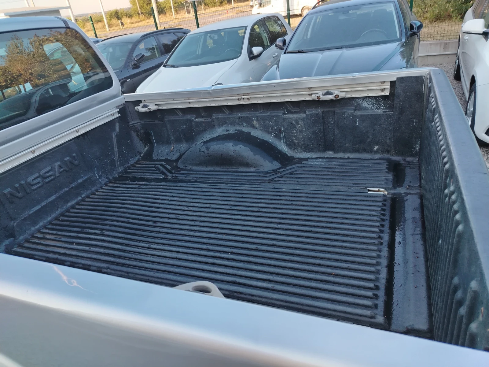 Nissan Navara 2.5 dci, снимка 6 - Автомобили и джипове - 55735153