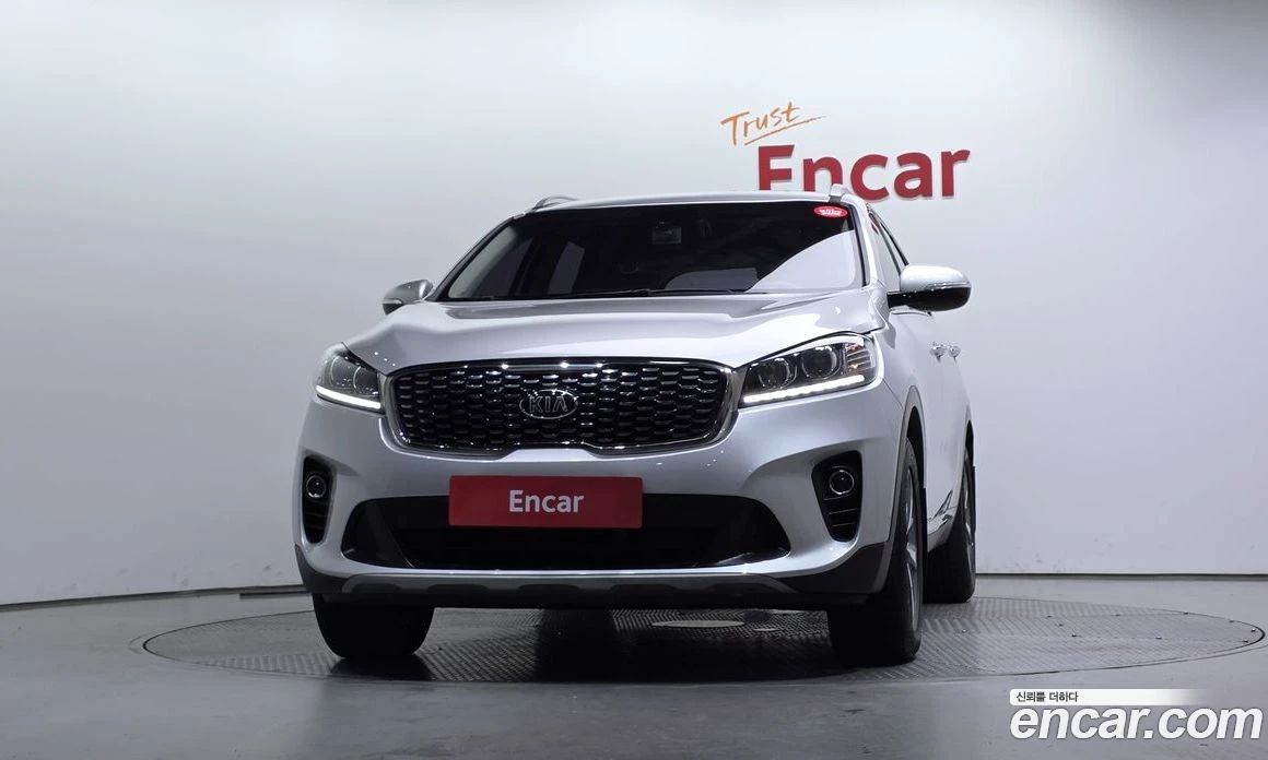 Kia Sorento Diesel 2.0 2WD Prestige, снимка 3 - Автомобили и джипове - 56155210