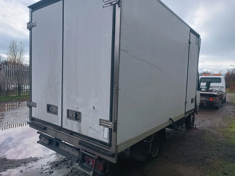 Nissan Capstar 3.0 d Хладилен , снимка 4 - Бусове и автобуси - 52789628