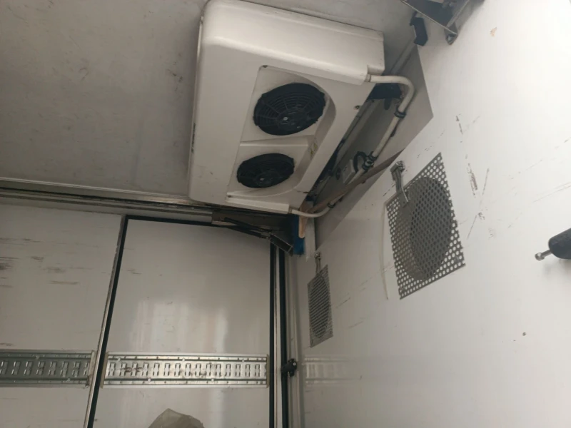 Nissan Capstar 3.0 d Хладилен , снимка 6 - Бусове и автобуси - 52789628