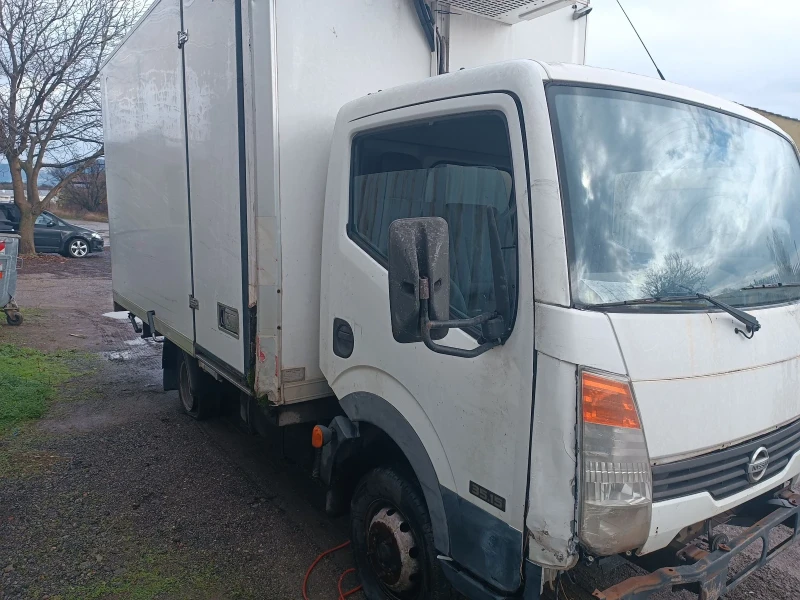 Nissan Capstar 3.0 d Хладилен , снимка 5 - Бусове и автобуси - 52789628