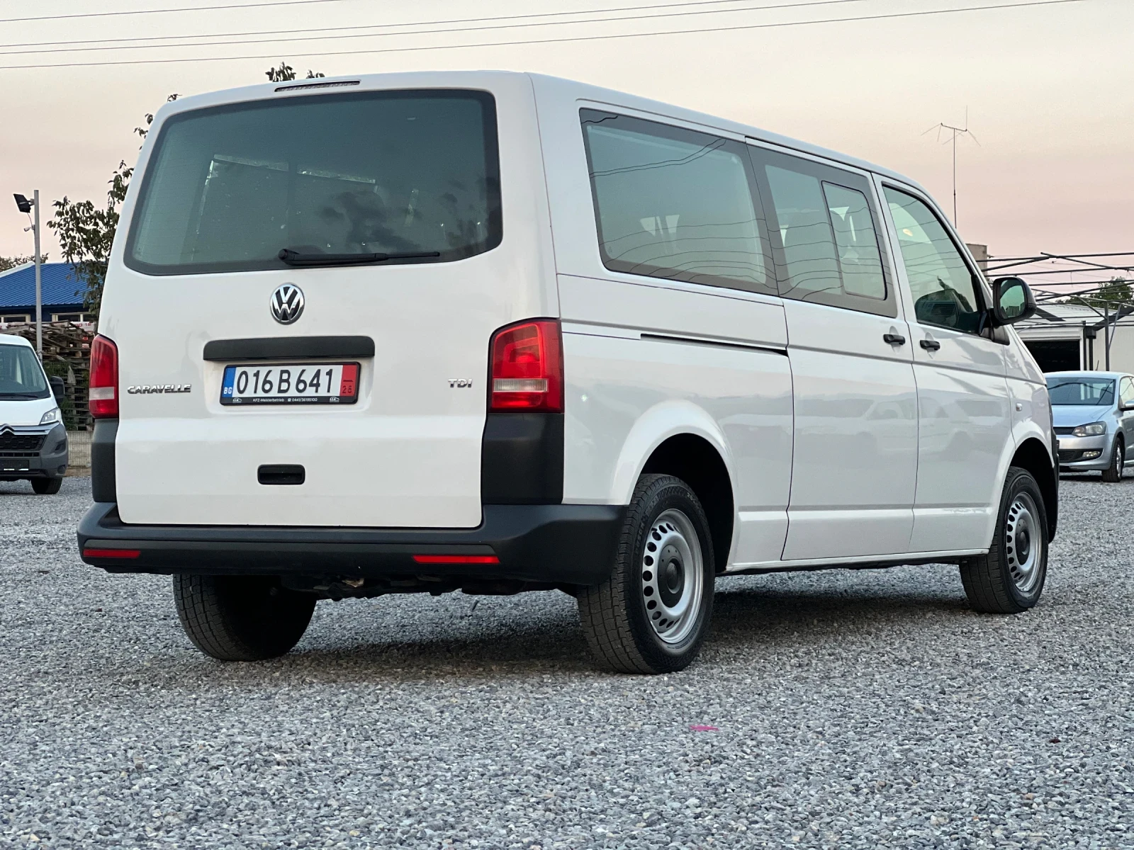 VW Caravelle 9 МЕСТЕН ТОП ЦЕНА - изображение 4
