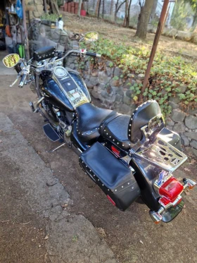  Suzuki Boulevard