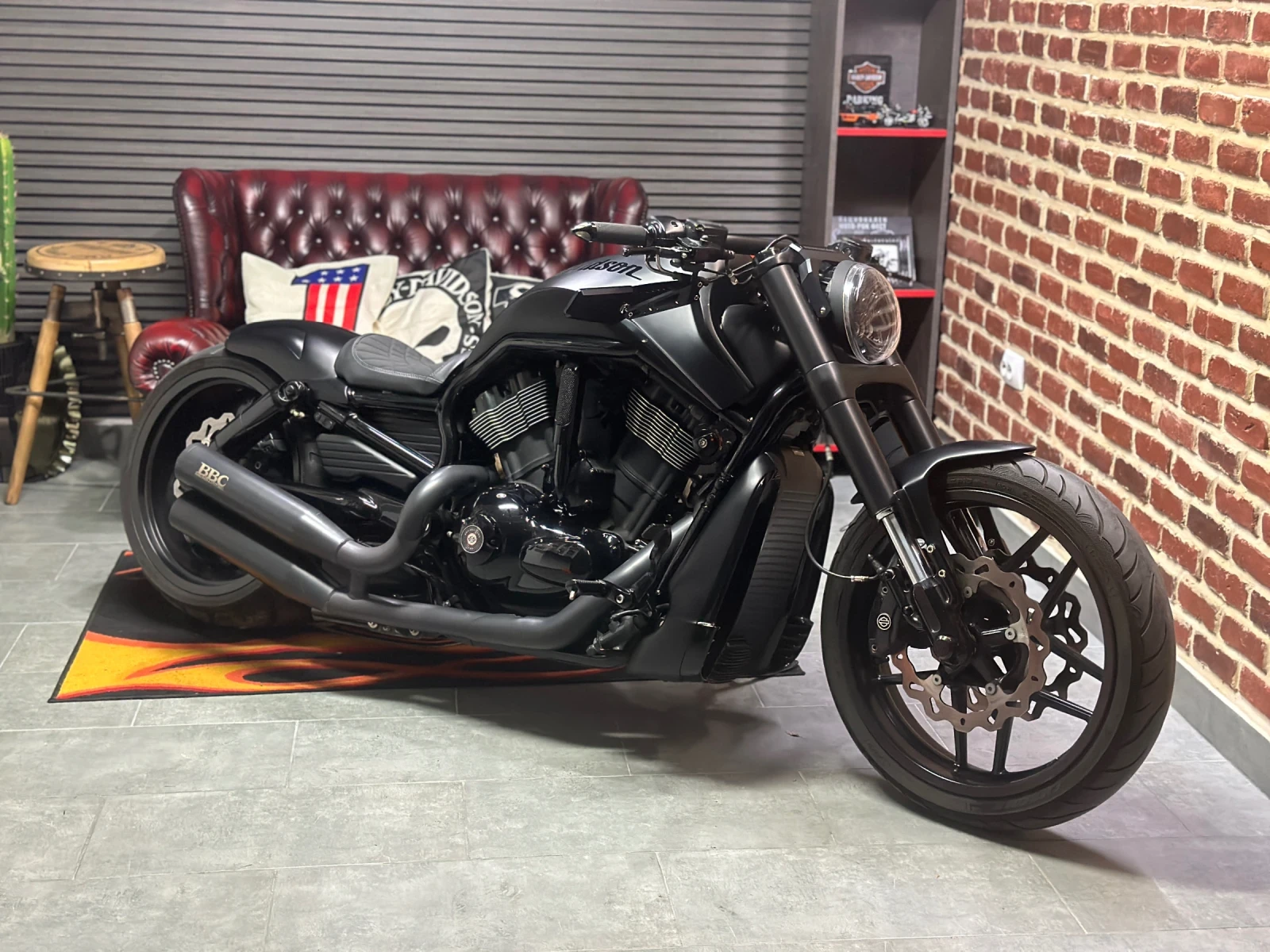 Harley-Davidson V-Rod Night rod BAD BOY | Mobile.bg � ����������� 2