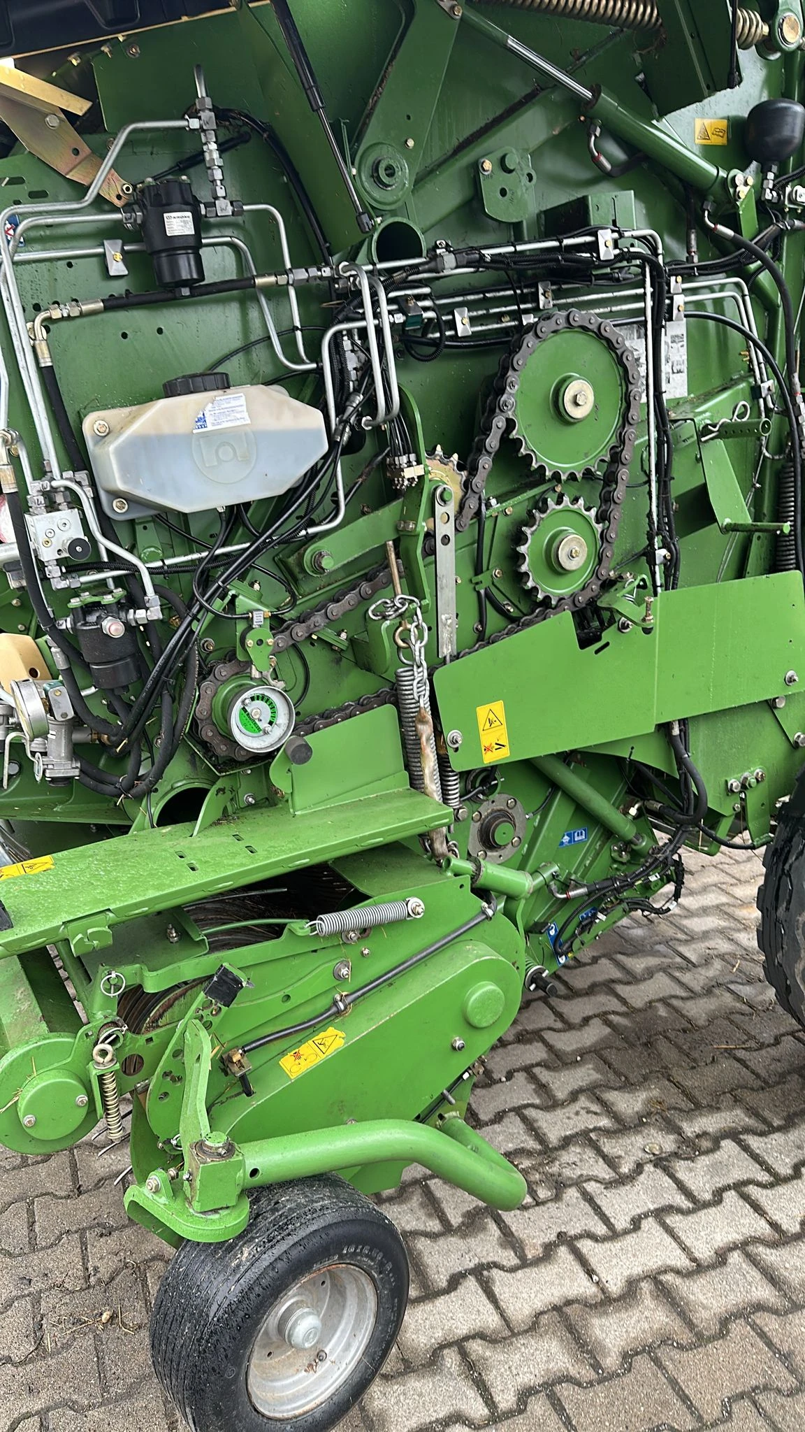 Балировачка Krone V150XC Xtreme лизинг с първоначална вноска 20% - изображение 3