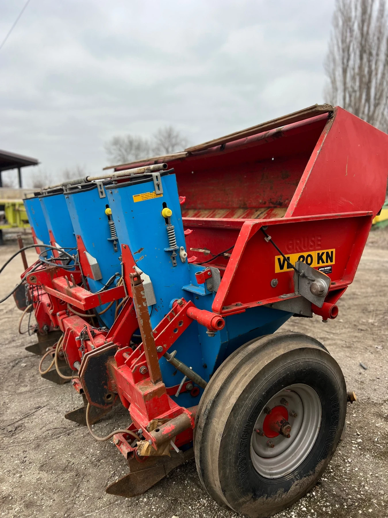 Специализирани машини Машини за зеленчуци Сеялка за картофи Gruse - изображение 5