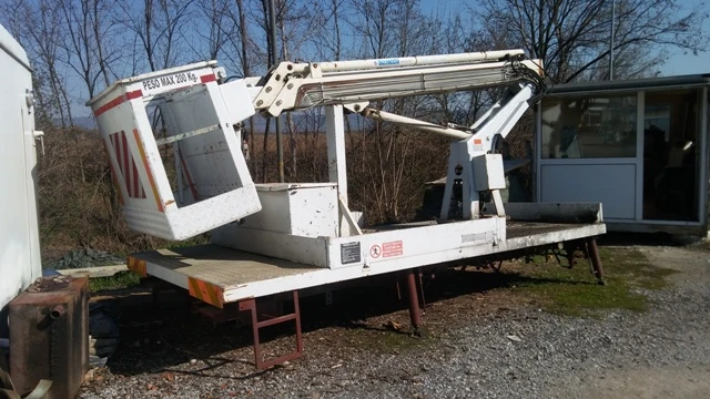 Автовишка Bizzocchi AUTEL 130CL