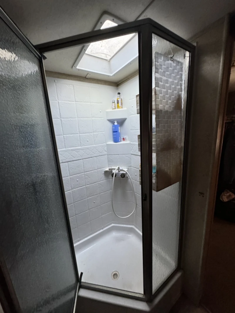 Каравана Forest River Riverstone 39 Flagstaff / СПЕШНО, снимка 11 - Каравани и кемпери - 52653345